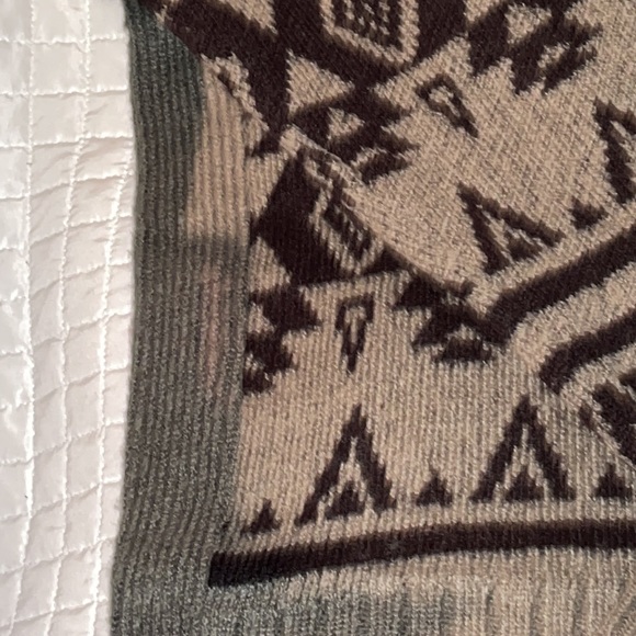 NWT- “ALI & ANDI HI/LO AZTEC PRINT SWEATER SZ XL - Picture 2 of 8